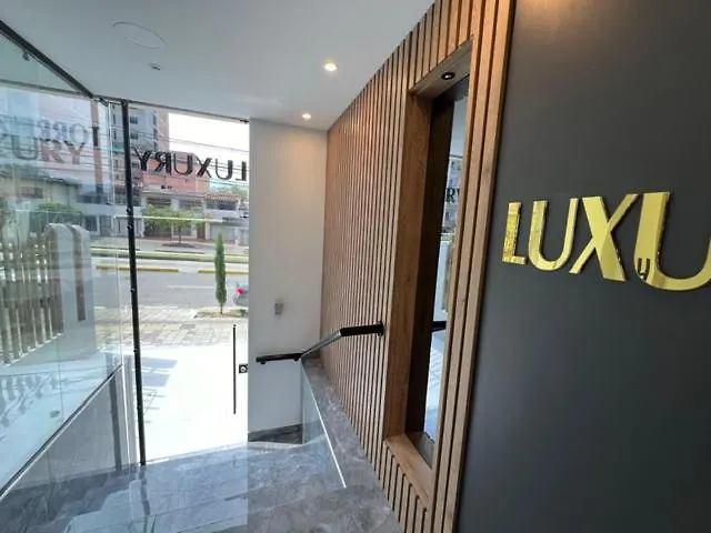 Suite De Lujo Medellin 0*,  Colombia